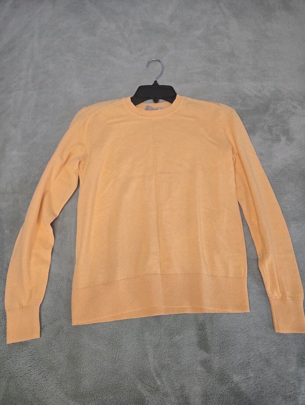 Everlane Women's Soft Orange Crew Neck Sweater, 100% Organic Cotton. Fits More S